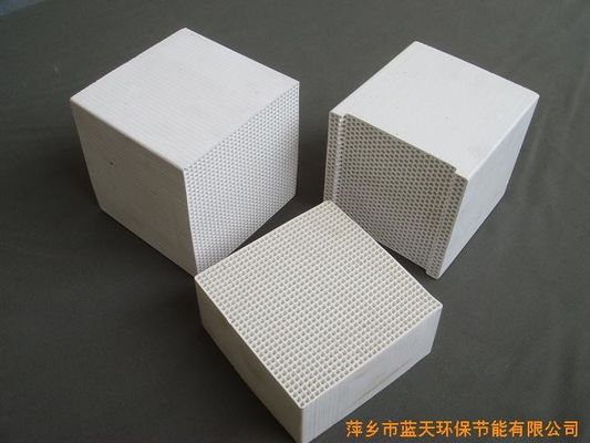 China Ceramic Plate Honeycomb Furnace Refractory Bricks For Infrared Catalytic Gas Burner supplier
